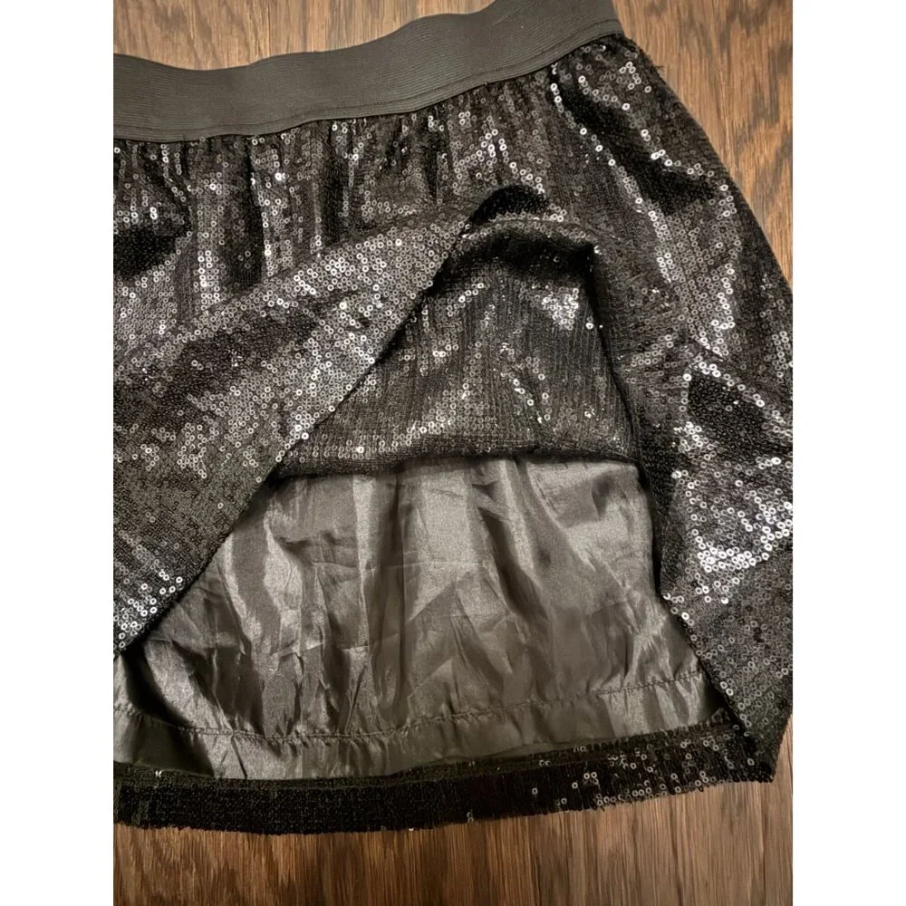 Romeo & Juliet Couture Black Sequin Skirt Size L Fully Lined Stretch Waist Party